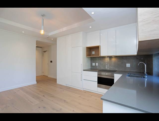 2 BEDROOM APARTMENT TO LET IN NEWLANDS